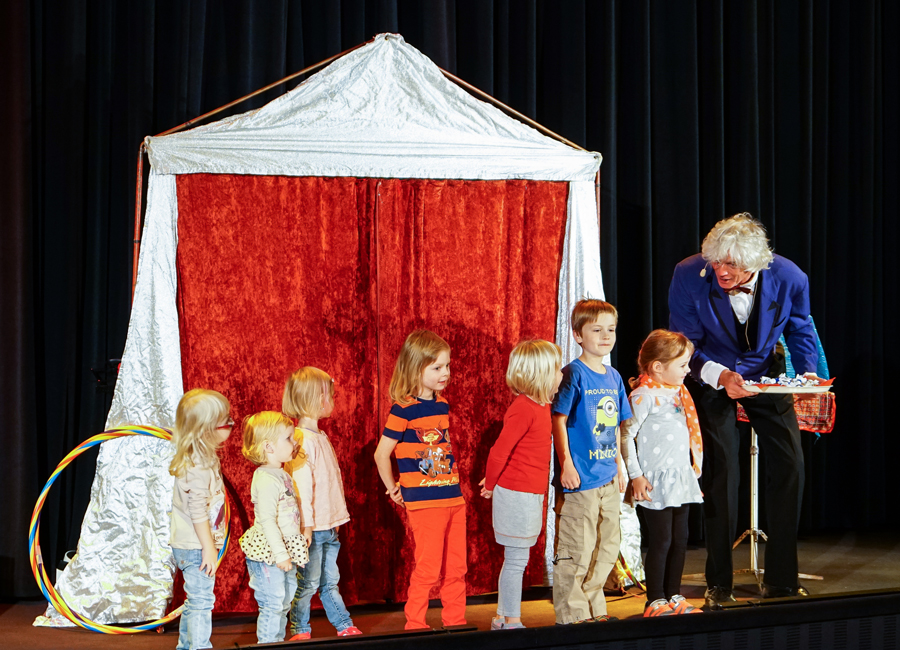 Zirkus Kunterbunt Mobiles Kindertheater - Belohnung für die fleißigen Helfer